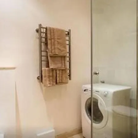 Sleeps 4 Air Con Wifi 公寓 戛纳